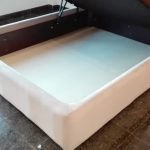Cabecero y base tapizada